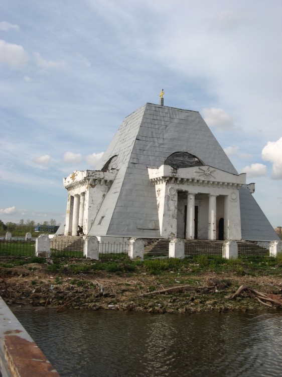 Храм-памятник Спаса Нерукотворного Образа, Кировский район (Казань, город, Республика Татарстан). фасады