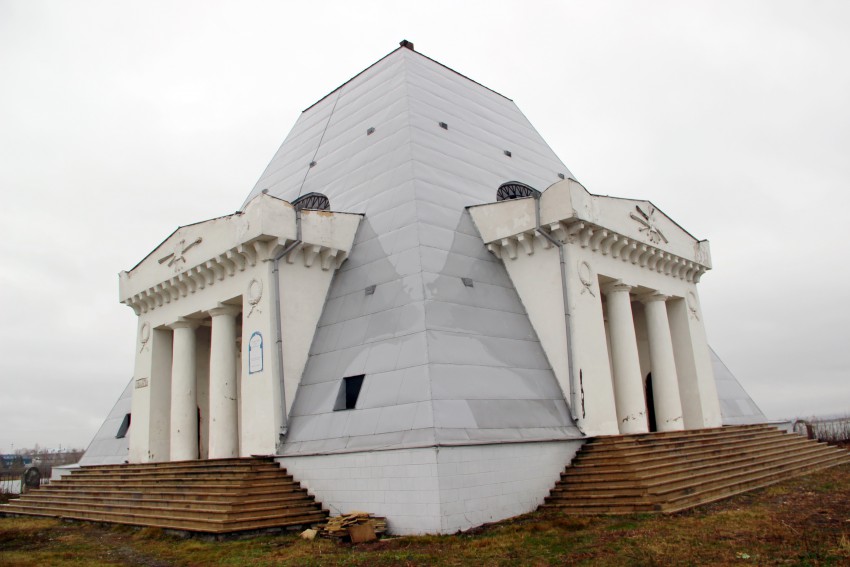 Кировский район. Храм-памятник Спаса Нерукотворного Образа. фасады