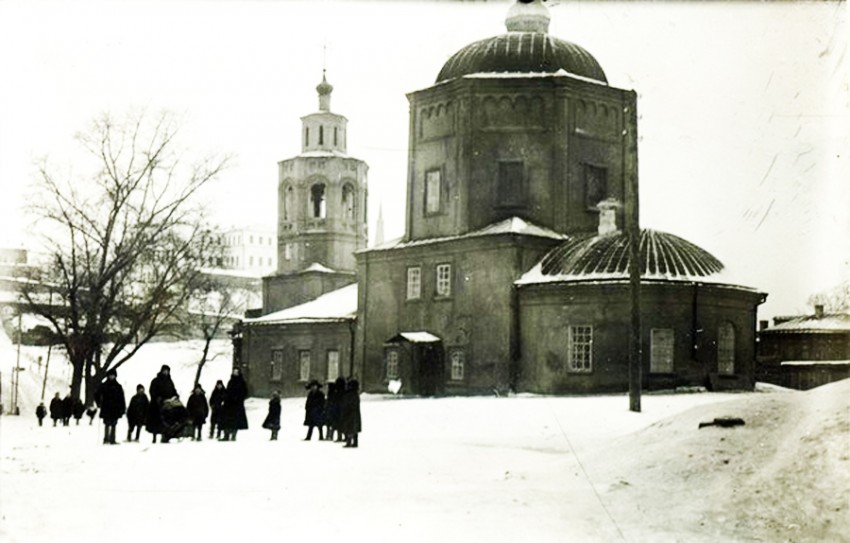 Вахитовский район. Церковь Параскевы Пятницы (Рождества Пресвятой Богородицы). архивная фотография, Фото в период 1920 -30-х гг. С архива сайта Казанской епархии