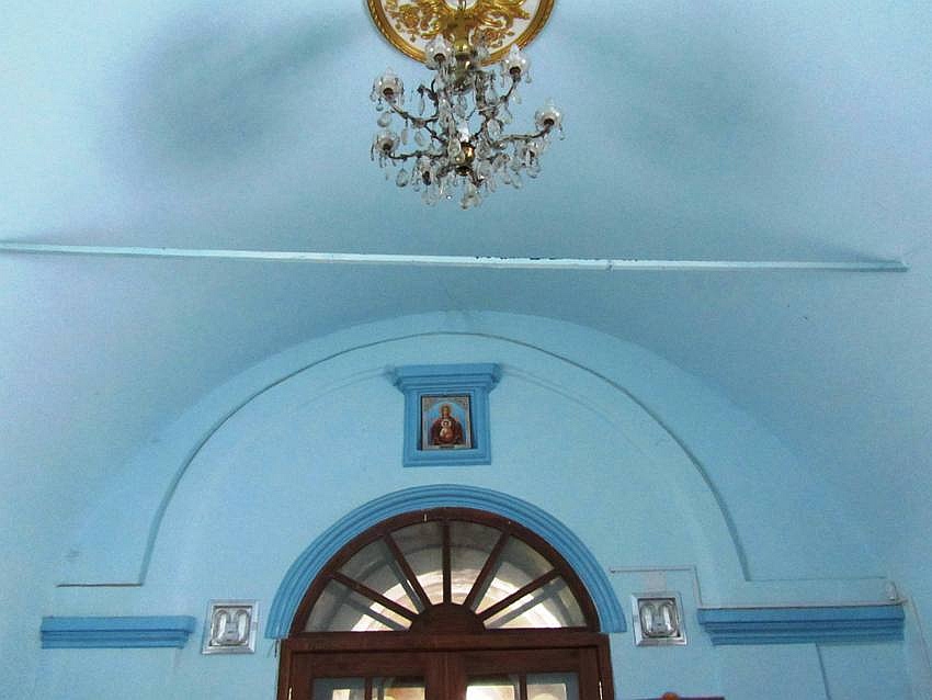 Церковь Похвалы Пресвятой Богородицы, Орёл (Усольский район, Пермский край). интерьер и убранство, в северном притворе