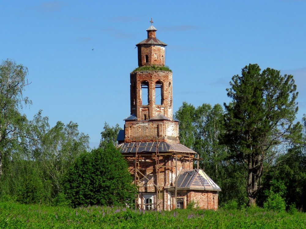 Церковь Покрова Пресвятой Богородицы, Верх-Усолка, урочище (Соликамский район и г. Соликамск, Пермский край). фасады