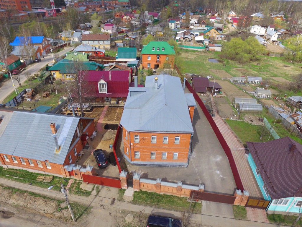 Церковь Пантелеимона Целителя, Сергиев Посад (Сергиево-Посадский городской округ, Московская область). общий вид в ландшафте, Вид с севера, фото с квадрокоптера