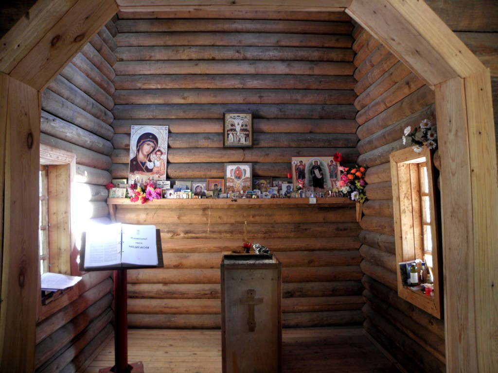 Часовня Георгия Победоносца, Сандармох (Медвежьегорский район, Республика Карелия). интерьер и убранство