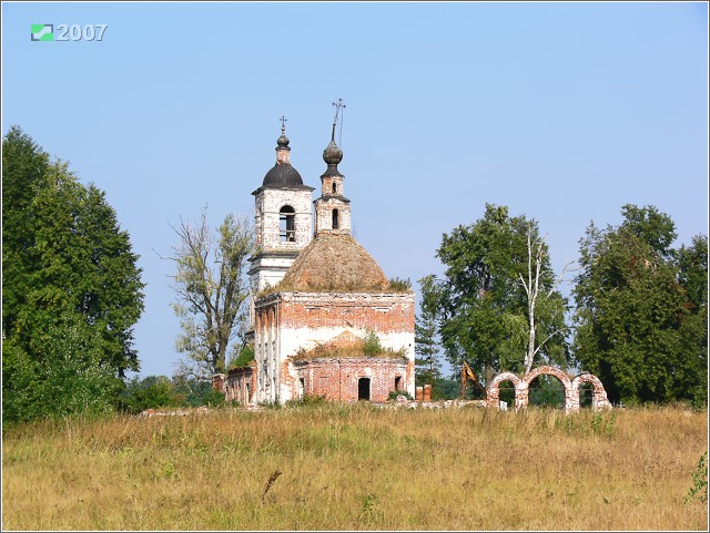 Церковь Николая Чудотворца, Кинешемский погост, урочище (Вязниковский район, Владимирская область). общий вид в ландшафте, Вид с востока церкви с оградой