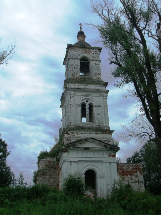 Церковь Николая Чудотворца, Кинешемский погост, урочище (Вязниковский район, Владимирская область). фасады, Вид с берега озера