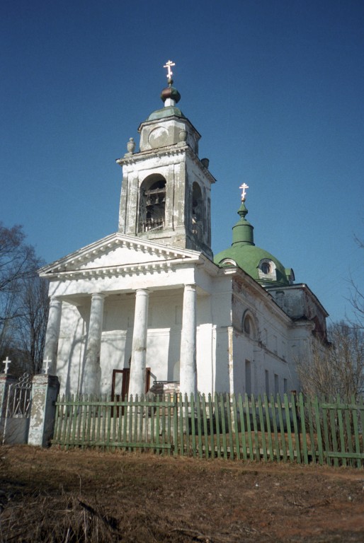 Богородское. Церковь Покрова Пресвятой Богородицы. фасады