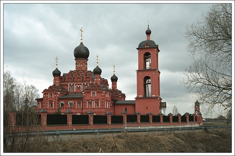 Марково. Церковь Казанской иконы Божией Матери. общий вид в ландшафте