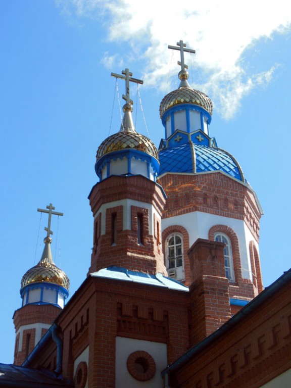 Церковь Георгия Победоносца, Бауска (Бауский край, Латвия). архитектурные детали, Главы после ремонта