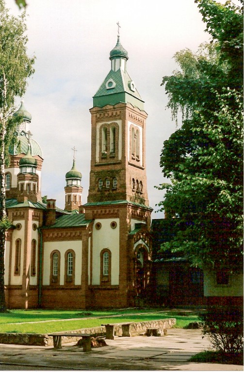 Латвия, Бауский край, Бауска. Церковь Георгия Победоносца, фотография. фасады