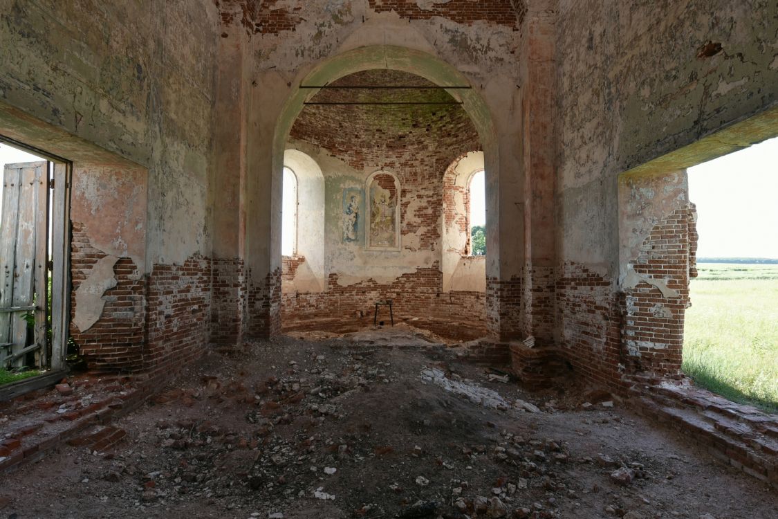 Церковь Троицы Живоначальной, Анненково, урочище (Вадский район, Нижегородская область). интерьер и убранство, Восточная сторона основного объема