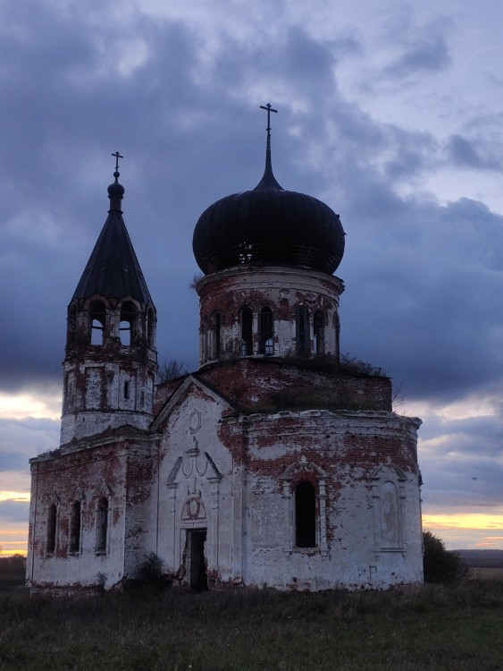 Церковь Троицы Живоначальной, Анненково, урочище (Вадский район, Нижегородская область). фасады