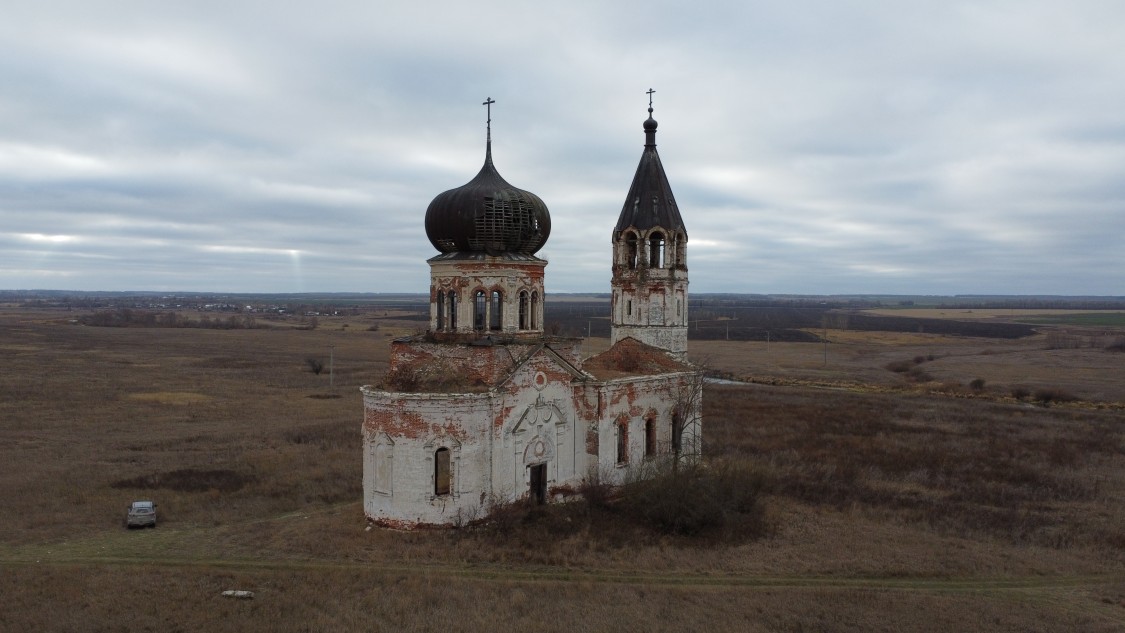 Церковь Троицы Живоначальной, Анненково, урочище (Вадский район, Нижегородская область). общий вид в ландшафте