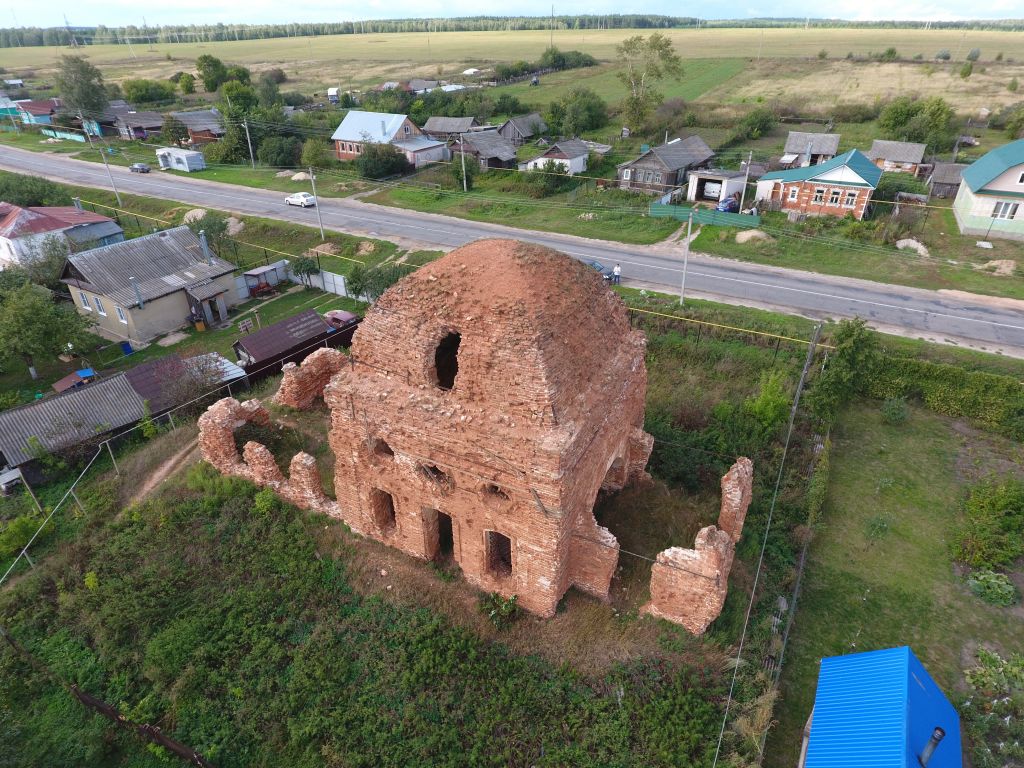 Церковь Троицы Живоначальной, Троицкое 1-е (Вадский район, Нижегородская область). общий вид в ландшафте
