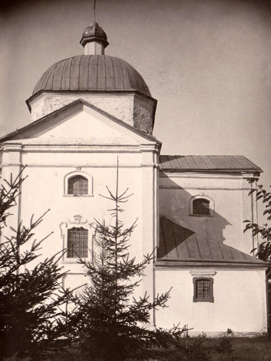 Церковь Успения Пресвятой Богородицы, Бар (Жмеринский район, Украина, Винницкая область). архивная фотография, Фото Успенской церкви. Приблизительная датировка: 1930-1940 гг. С сайта: Pastvu.com/
