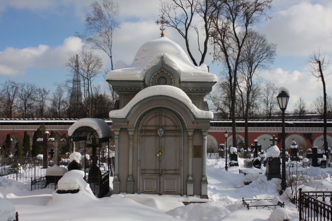 Донской. Донской монастырь. Часовня-усыпальница Простяковых. фасады