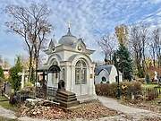 Донской. Донской монастырь. Часовня-усыпальница Простяковых