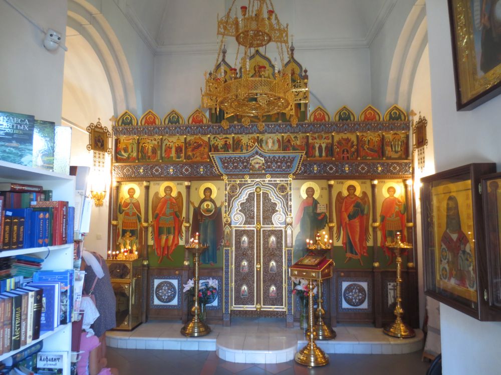 Храм-часовня Георгия Победоносца при учебном центре гражданской обороны, Хорошёво-Мнёвники (Северо-Западный административный округ (СЗАО), г. Москва). фасады