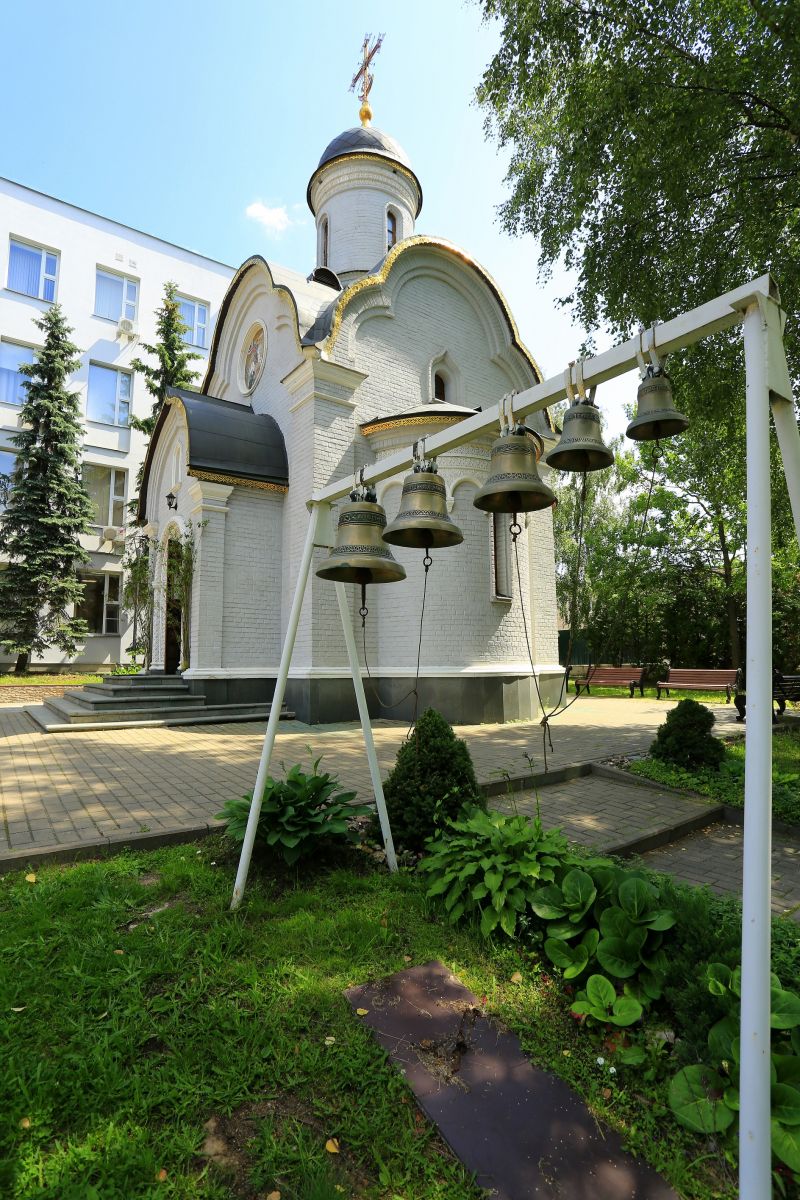 Храм-часовня Георгия Победоносца при учебном центре гражданской обороны, Хорошёво-Мнёвники (Северо-Западный административный округ (СЗАО), г. Москва). дополнительная информация, общий вид со звонницей
