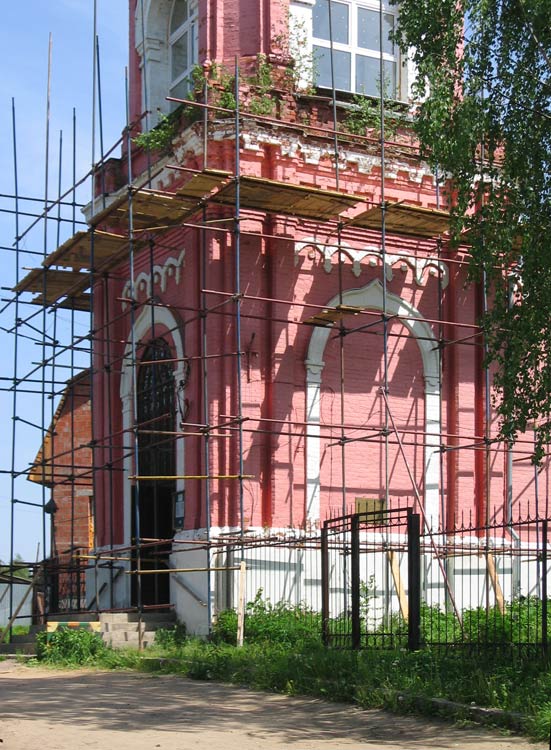 Церковь Успения Пресвятой Богородицы (каменная), Трахонеево (Химкинский городской округ, Московская область). архитектурные детали