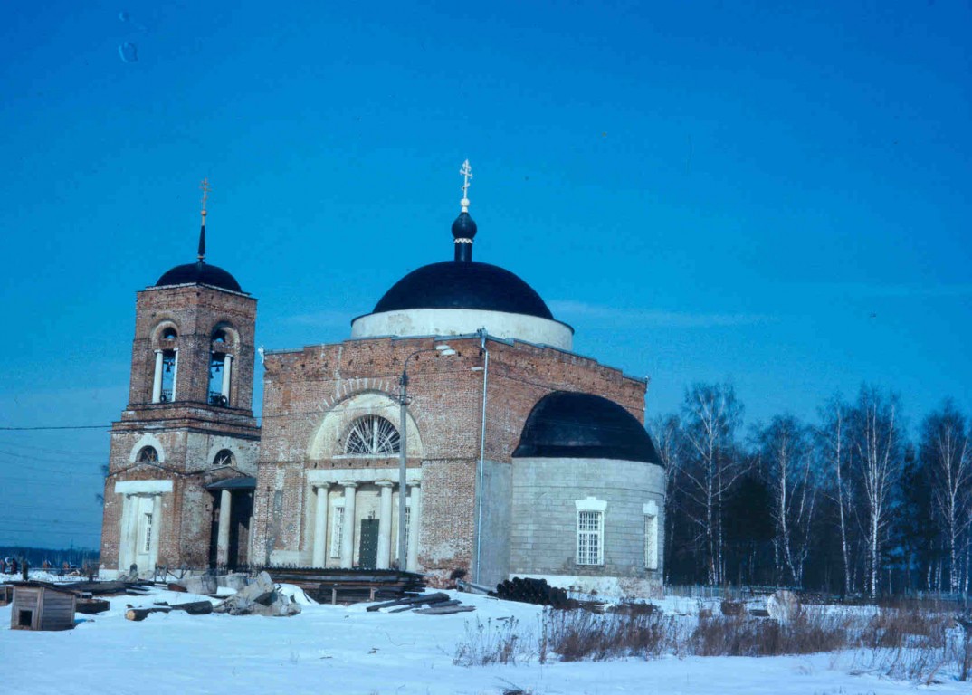 Коледино. Церковь Троицы Живоначальной. фасады