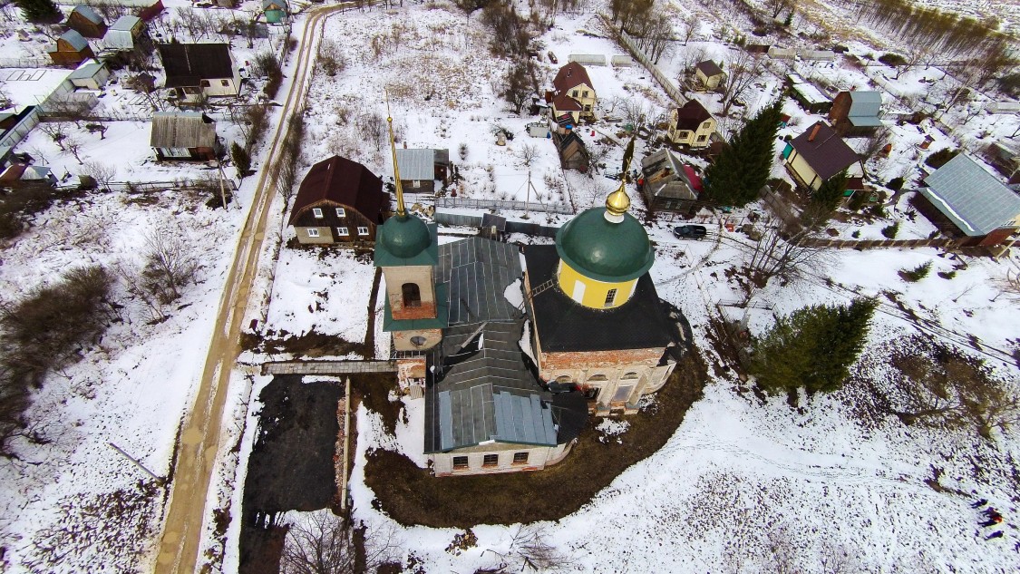 Архангельское. Церковь Михаила Архангела. общий вид в ландшафте