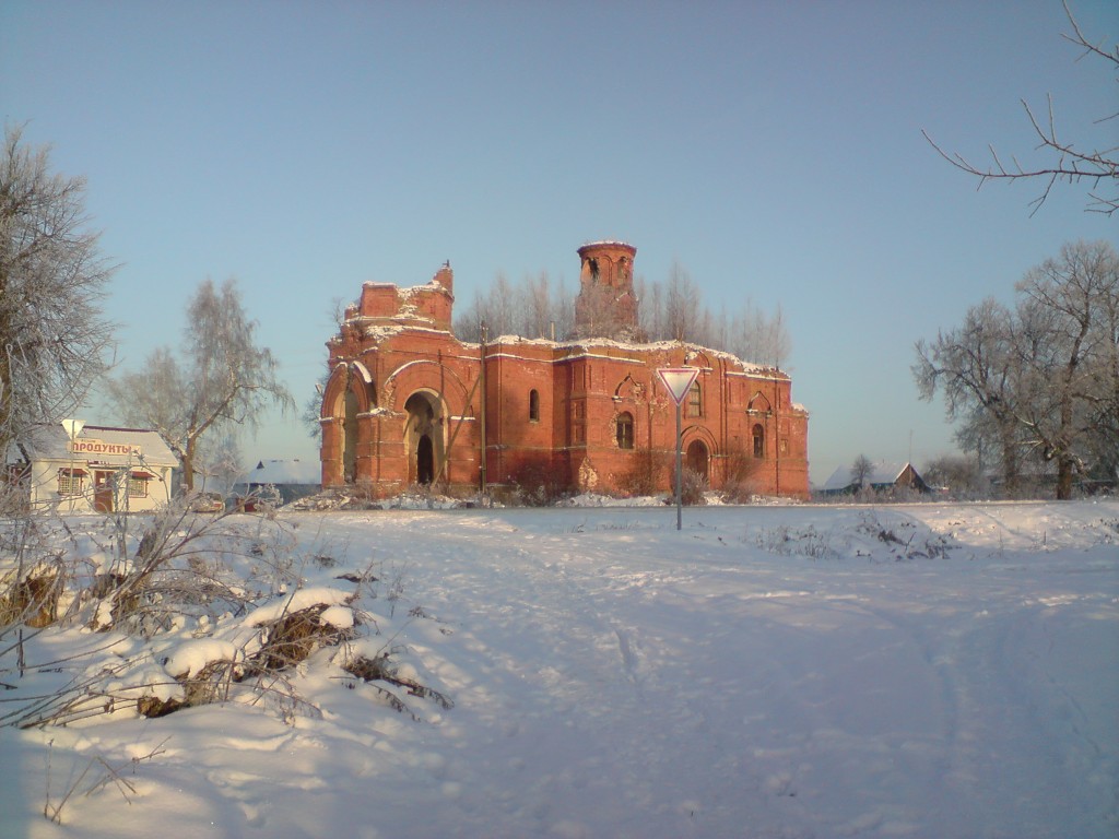 Благовещенье. Церковь Благовещения Пресвятой Богородицы. общий вид в ландшафте