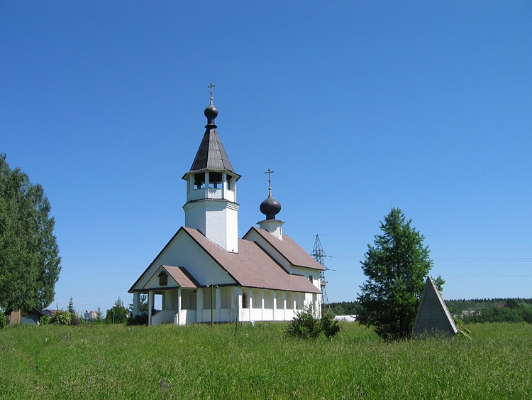Церковь Смоленской иконы Божией Матери, Подолино (Солнечногорский городской округ, Московская область). общий вид в ландшафте