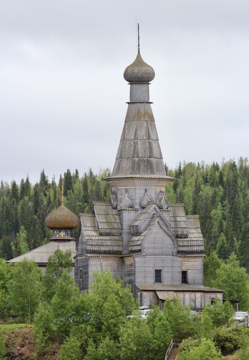 Церковь Успения Пресвятой Богородицы, Варзуга (Терский район, Мурманская область). фасады, Вид с реки