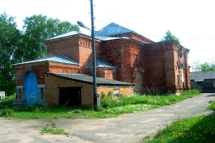 Новописцово. Церковь Петра и Павла. фасады