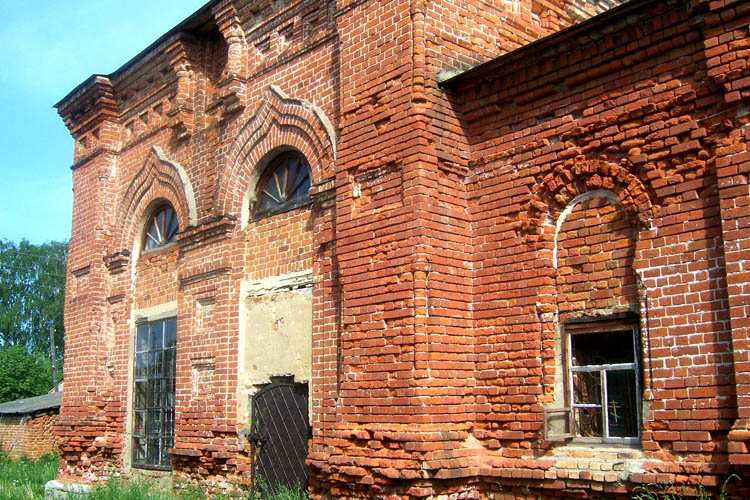 Новописцово. Церковь Петра и Павла. фасады