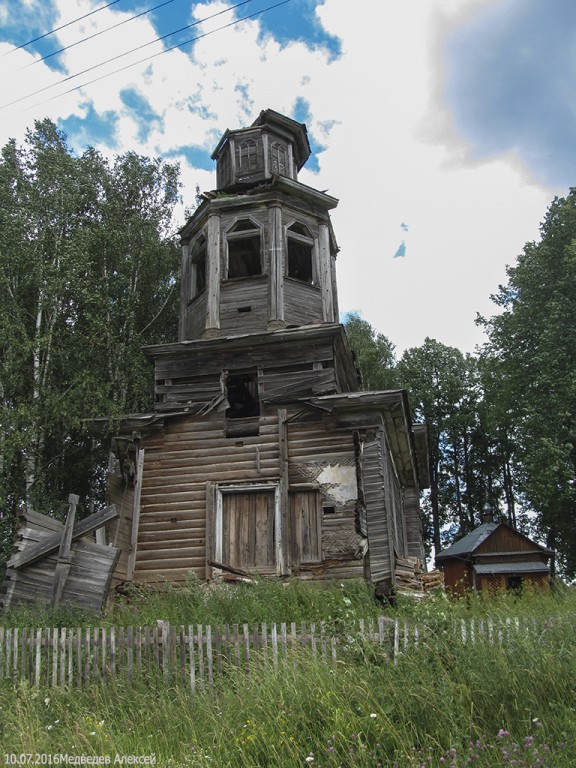 Берёзовка. Церковь Рождества Христова. фасады