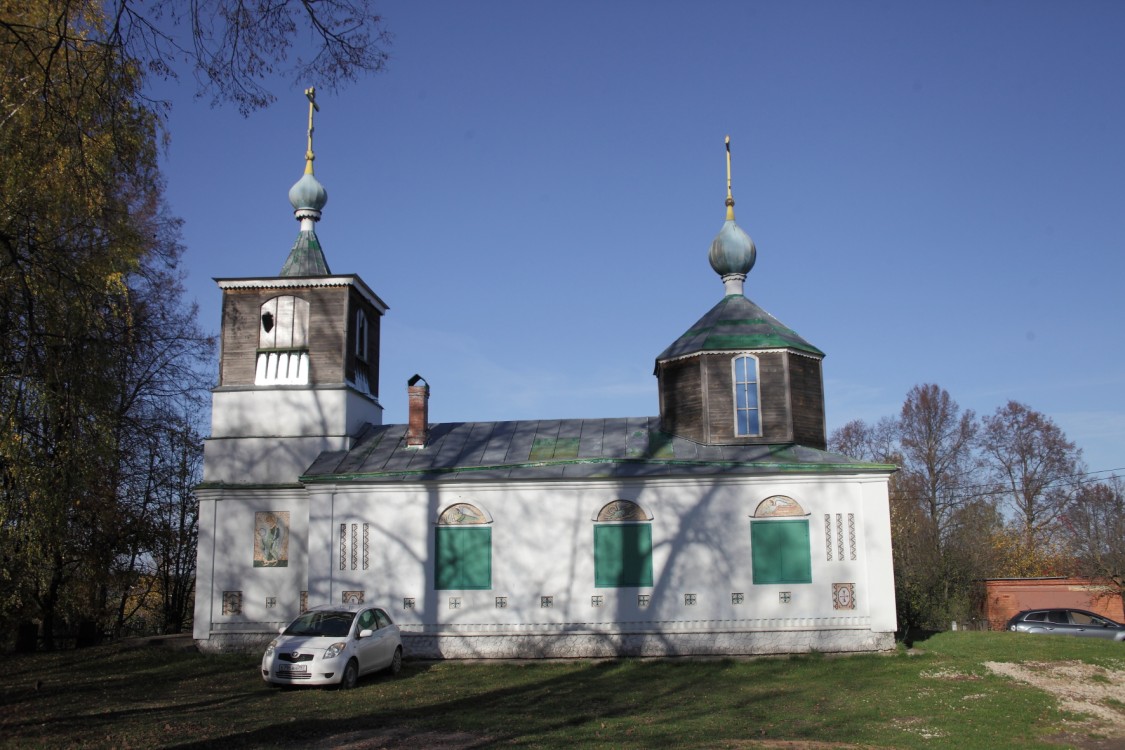 Церковь Успения Пресвятой Богородицы, Оболенское (Жуковский район, Калужская область). фасады