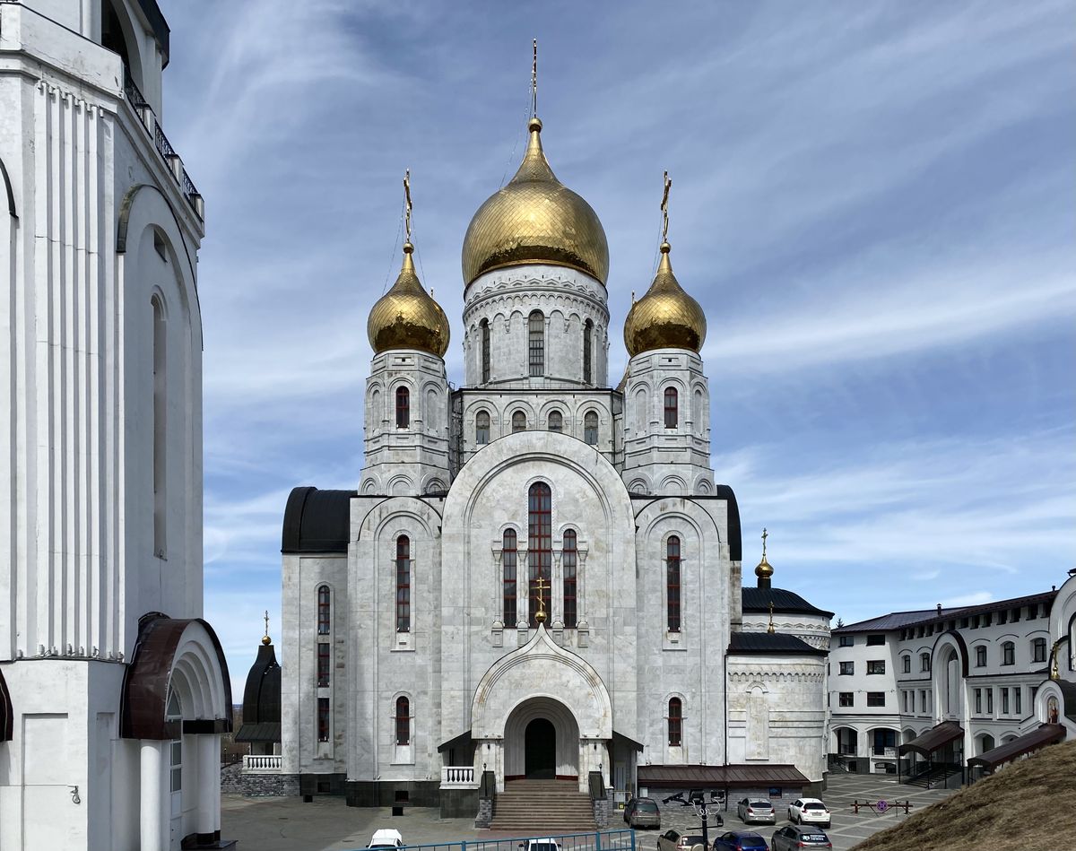 Южный фасад, фасады. Кафедральный собор Воскресения Христова, Ханты-Мансийск (Ханты-Мансийский район и г. Ханты-Мансийск, Ханты-Мансийский автономный округ)