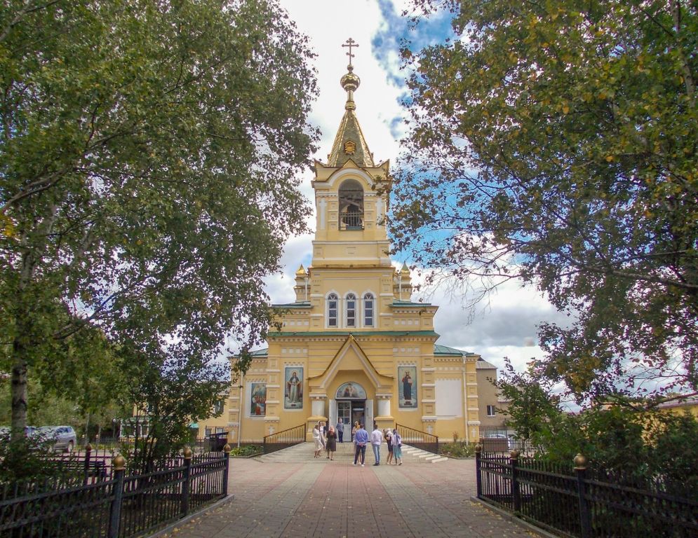 Уссурийск. Церковь Покрова Пресвятой Богородицы. фасады