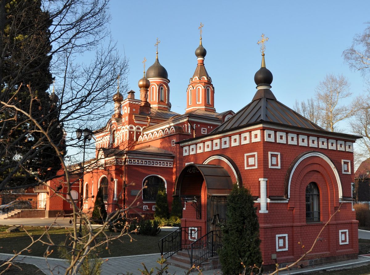 Часовня Матроны Московской, Сходня (Химкинский городской округ, Московская область). общий вид в ландшафте
