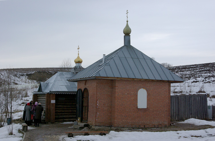 Часовня Никиты Столпника, Никитская Слобода (Переславский район и г. Переславль-Залесский, Ярославская область). фасады, Часовня над источником св.Никиты Столпника.