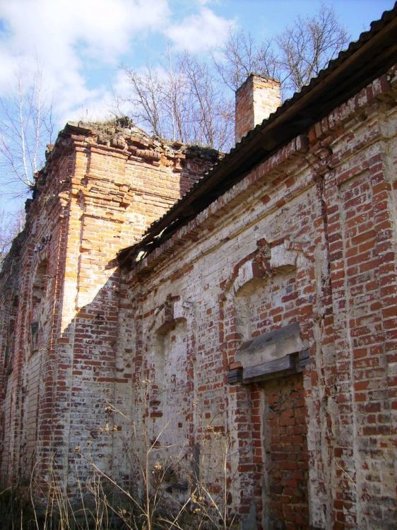 Церковь Успения Пресвятой Богородицы, Красный Городок (Ферзиковский район, Калужская область). архитектурные детали