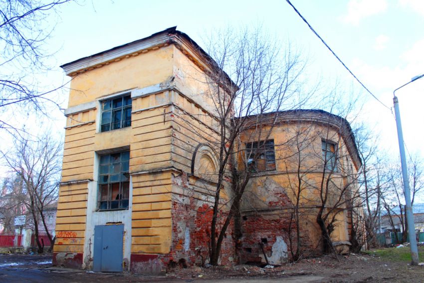 Калуга. Церковь Смоленской  иконы Божией Матери. общий вид в ландшафте, Вид с юго-запада