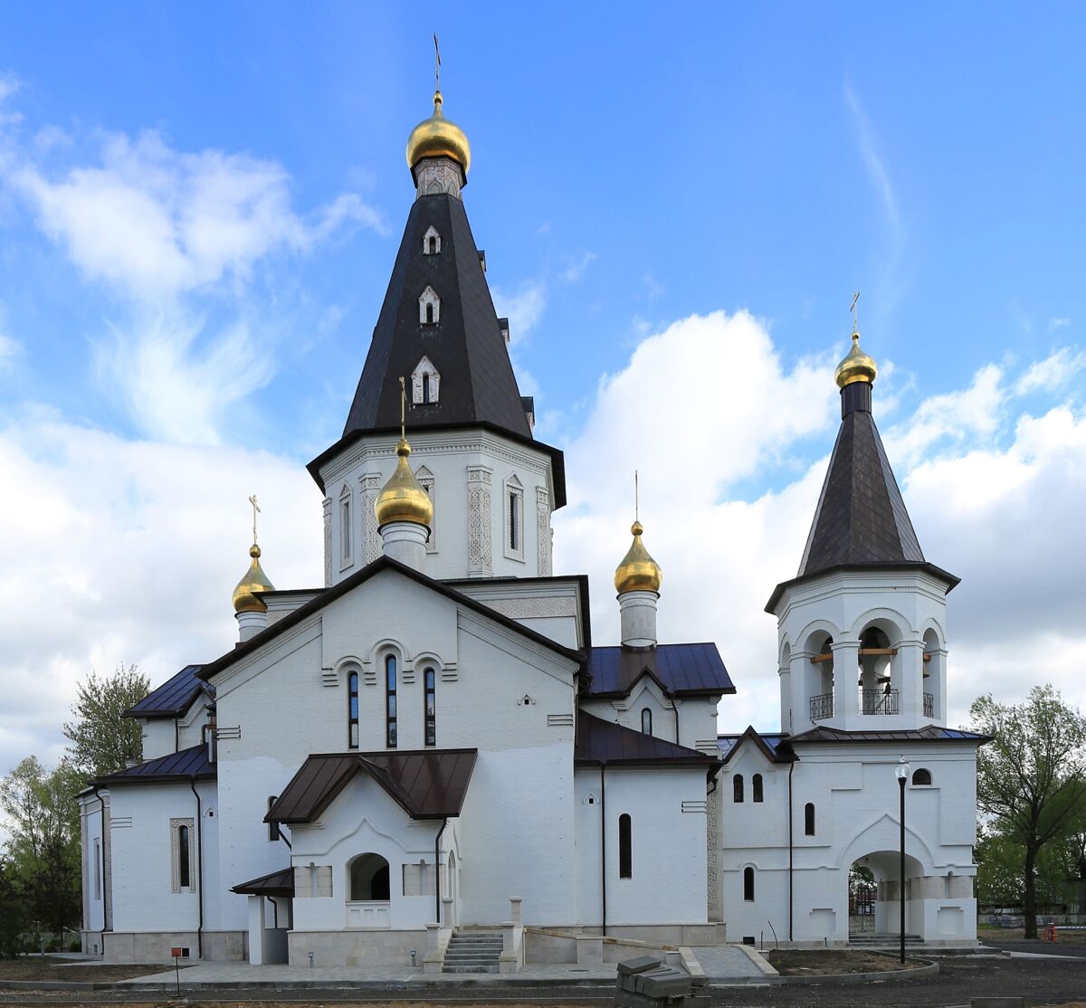 Церковь Ксении Петербургской, Медвежьи Озёра (Щёлковский городской округ и г. Фрязино, Московская область). фасады