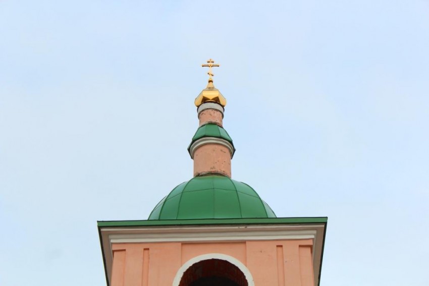 Церковь Рождества Иоанна Предтечи, Малоярославец (Малоярославецкий район, Калужская область). архитектурные детали, Завершение колокольни храма