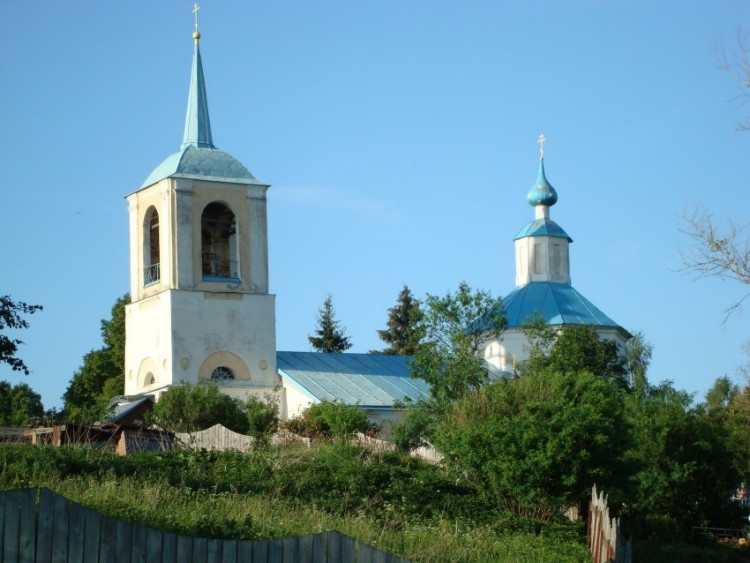 Карижа. Церковь Покрова Пресвятой Богородицы. фасады