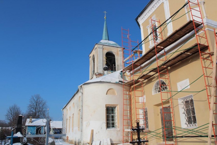 Карижа. Церковь Покрова Пресвятой Богородицы. архитектурные детали, Южный фасад