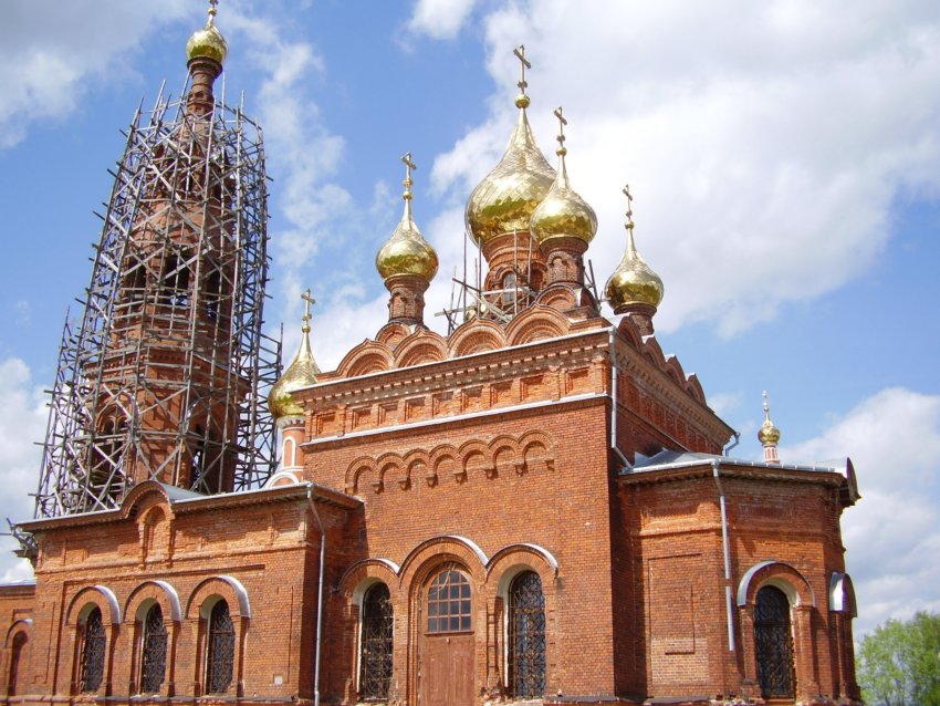 Красное. Церковь Михаила Архангела. документальные фотографии