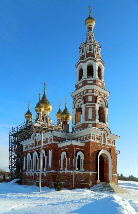 Красное. Церковь Михаила Архангела. фасады