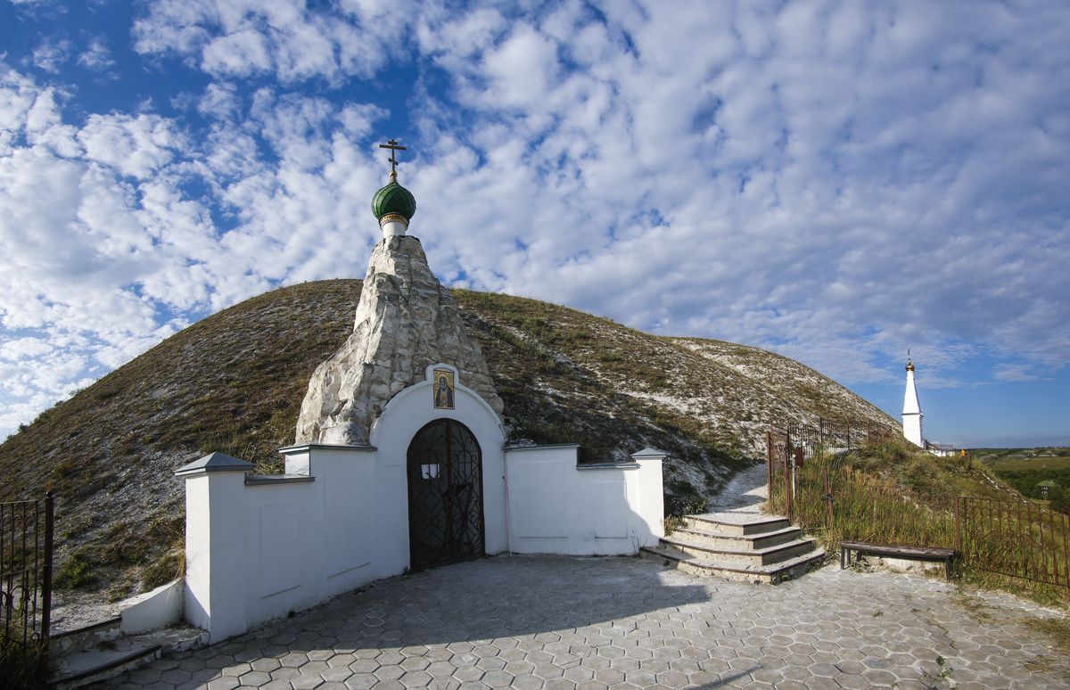 Костомаровский Спасский монастырь. Церковь Серафима Саровского, Костомарово (Подгоренский район, Воронежская область). фасады