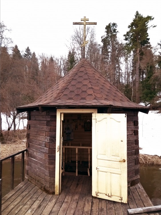 Часовня-купальня Алексия, митрополита Московского, Лигачёво (Солнечногорский городской округ, Московская область). фасады