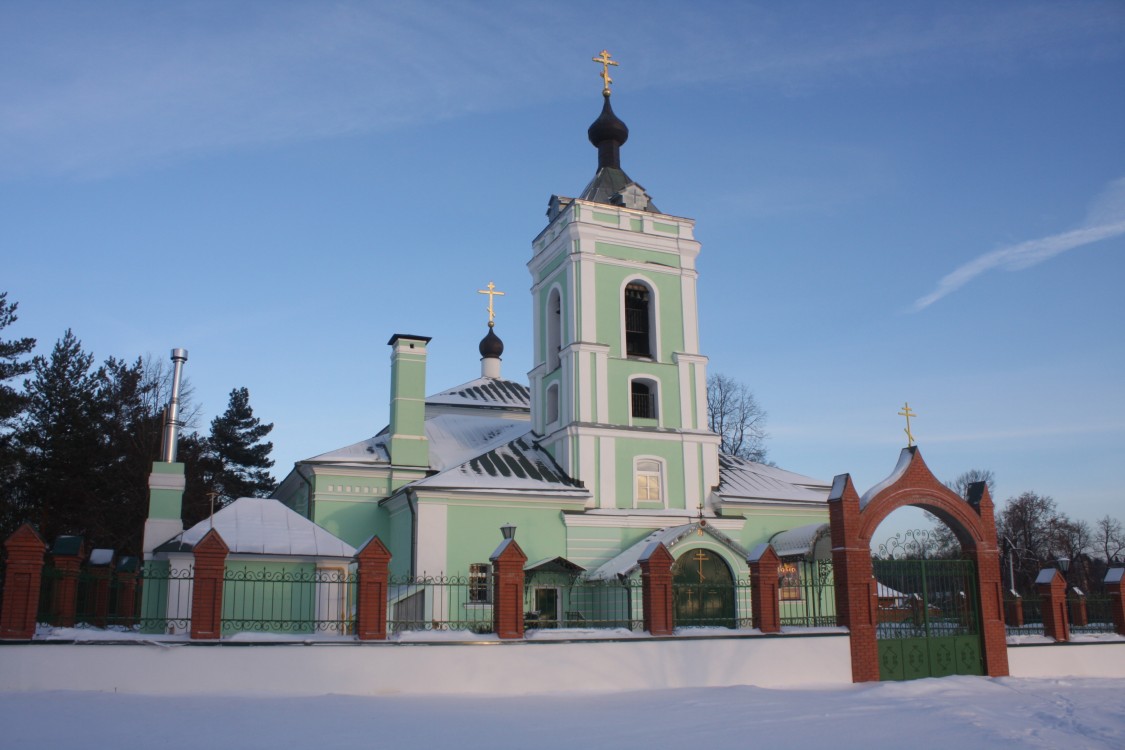 Церковь Троицы Живоначальной, Троицкое (Одинцовский городской округ и ЗАТО Власиха, Краснознаменск, Московская область). фасады