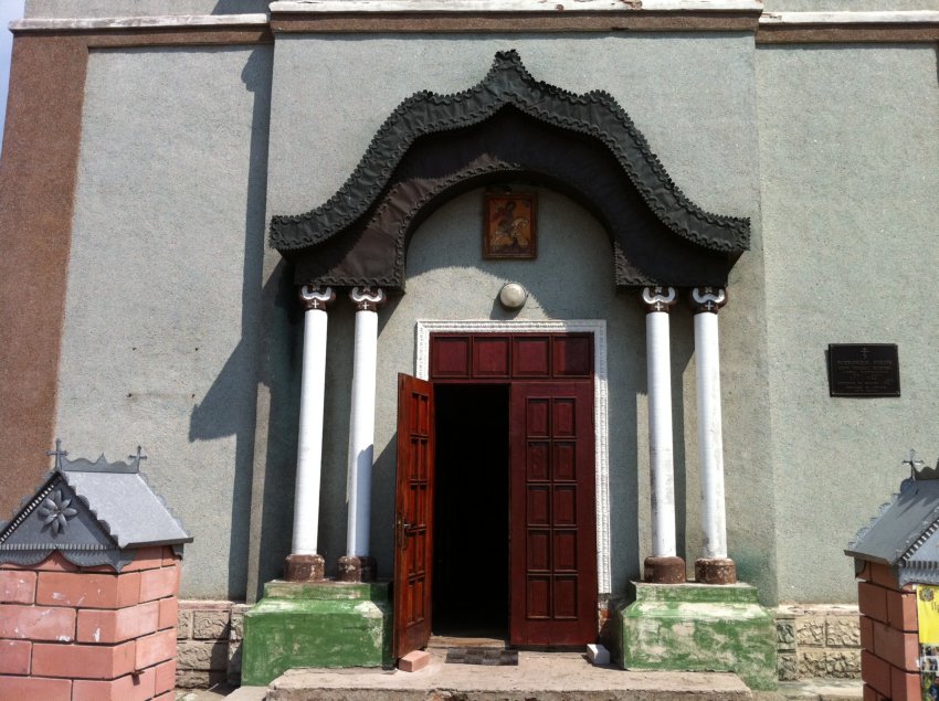 Кегичевка. Церковь Георгия Победоносца. фасады