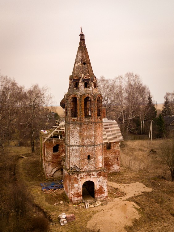 Церковь Троицы Живоначальной, Аристово (Ярославский район, Ярославская область). фасады, Троицкая церковь