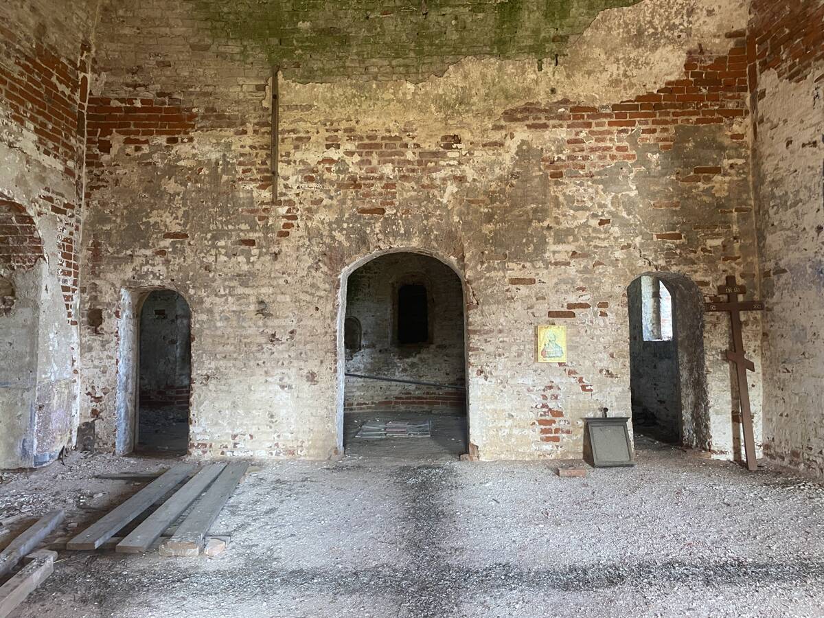 Церковь Троицы Живоначальной, Аристово (Ярославский район, Ярославская область). интерьер и убранство